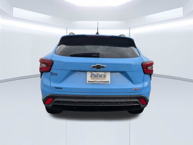 Used 2024 Chevrolet Trax RS w/ Sunroof Package FWD image 5