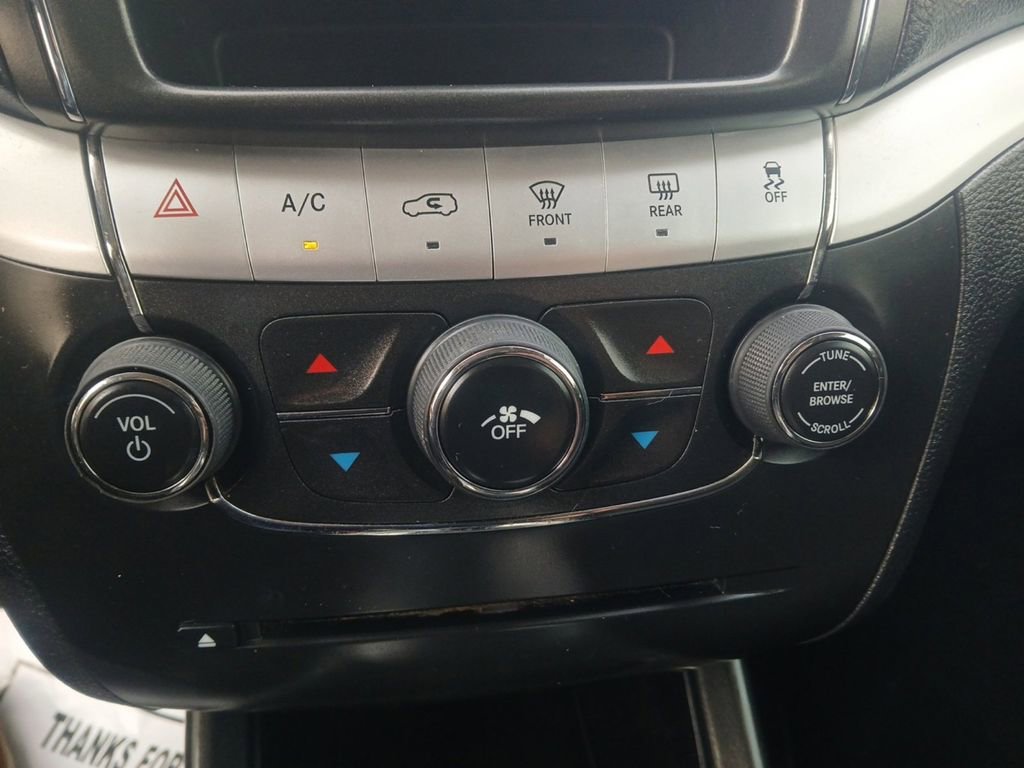 Used 2017 Dodge Journey SXT w/ Comfort/Convenience Group image 16