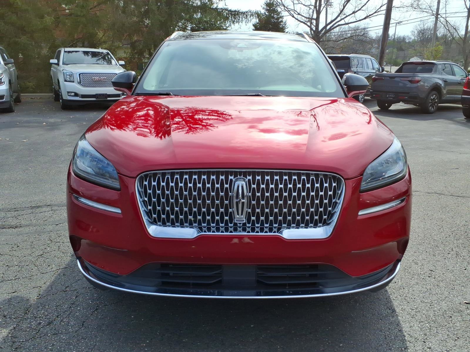 Used 2022 Lincoln Corsair AWD w/ Premium Package image 2