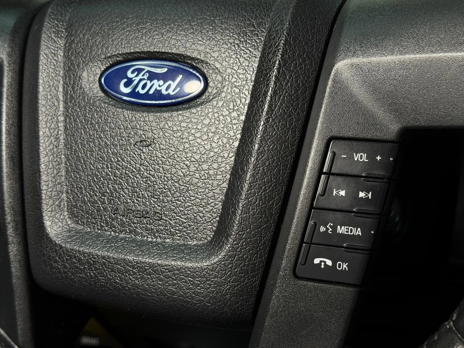 Used 2017 Ford Expedition EL XLT AWD/4WD image 32