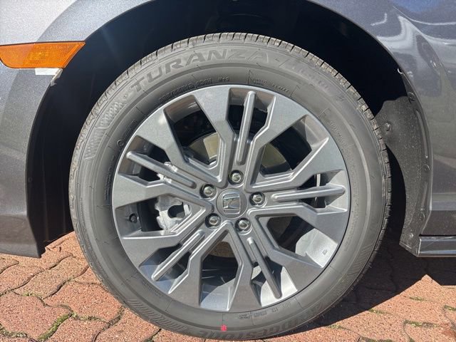 New 2026 Honda Odyssey Touring image 4