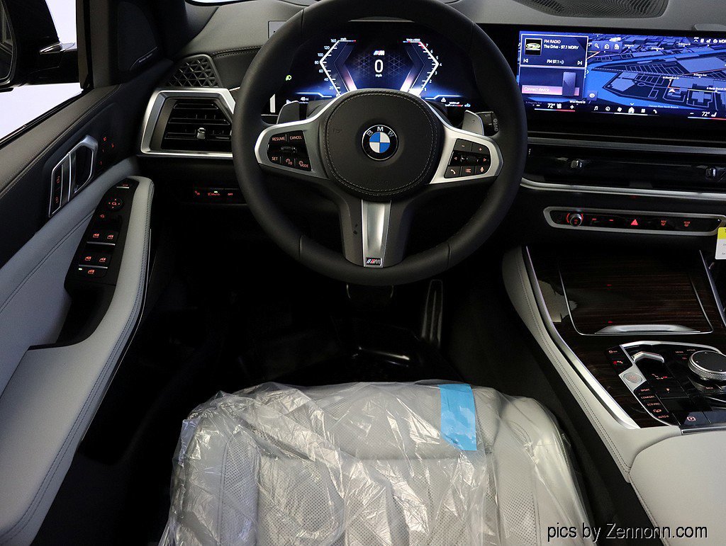 Used 2026 BMW X5 xDrive40i w/ M Sport Package image 12