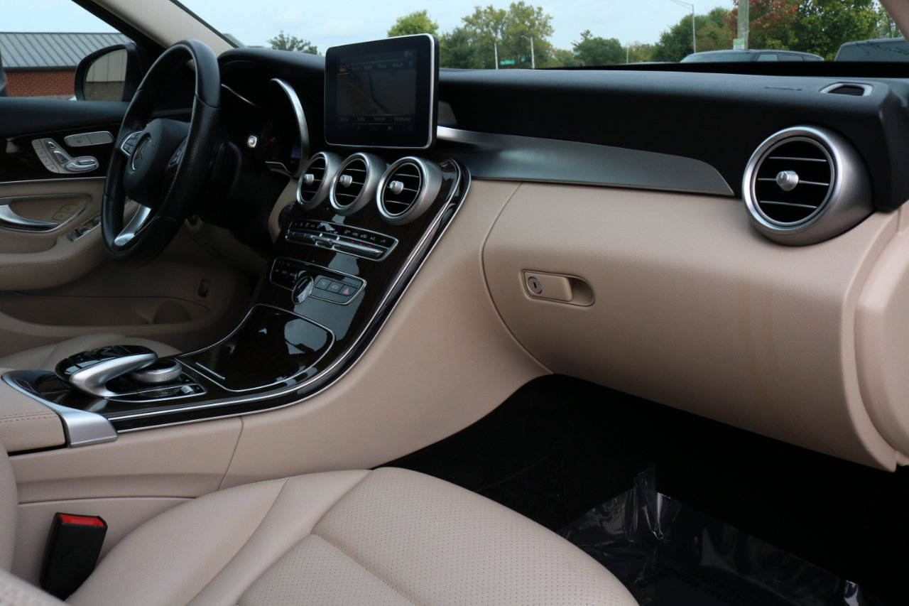 Used 2017 Mercedes-Benz C 300 4MATIC Sedan image 45