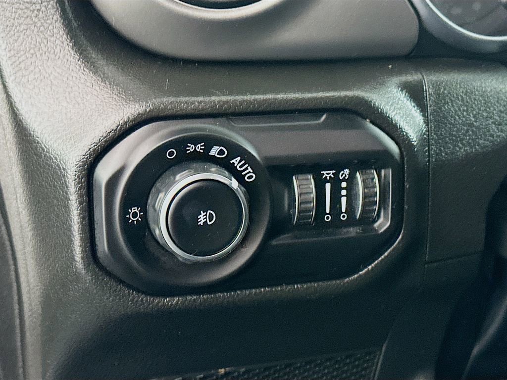 Used 2022 Jeep Wrangler Unlimited Sport image 10