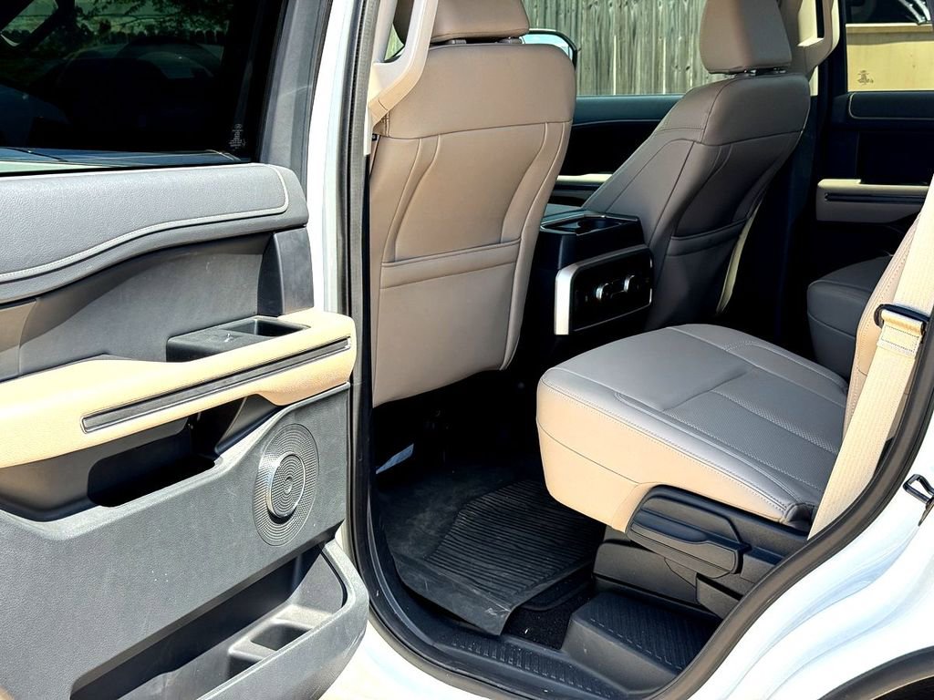 Used 2023 Ford Expedition XLT image 25