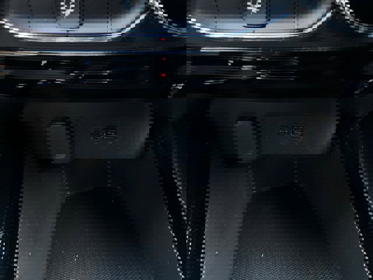 Used 2025 Chevrolet Trax LT image 23