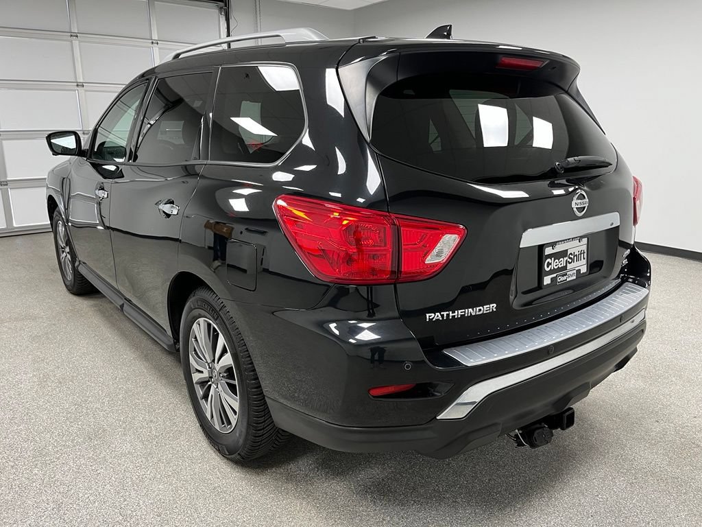 Used 2019 Nissan Pathfinder SL AWD/4WD image 8