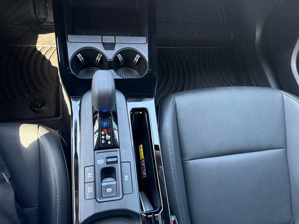 Used 2023 Toyota Prius XLE FWD image 22