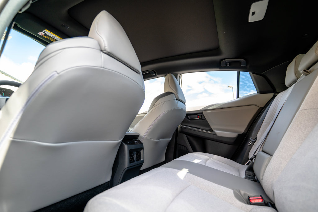 New 2026 Toyota C-HR AWD/4WD image 32
