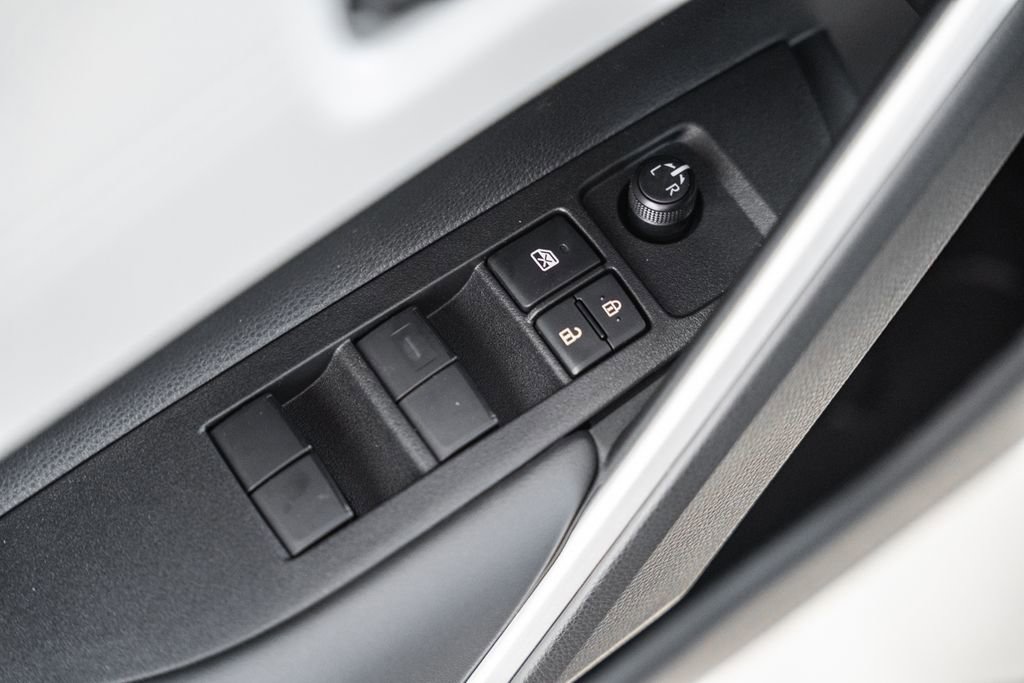 New 2026 Toyota Corolla Cross L image 31