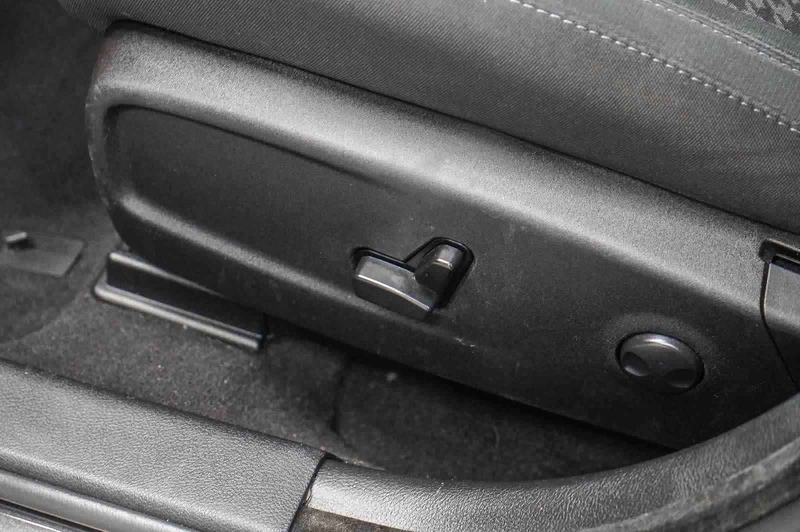 Used 2023 Dodge Charger Scat Pack w/ Harman/Kardon Audio Group RWD image 22