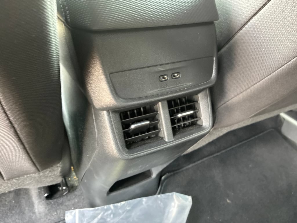 Used 2026 Chevrolet Equinox LT AWD/4WD image 25