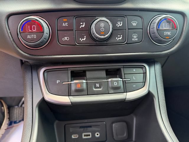Used 2022 GMC Terrain AT4 w/ Tech Package AWD/4WD image 14
