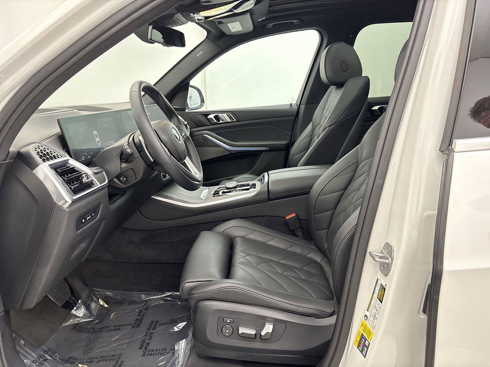 Used 2024 BMW X5 xDrive50e w/ Premium Package AWD/4WD image 25