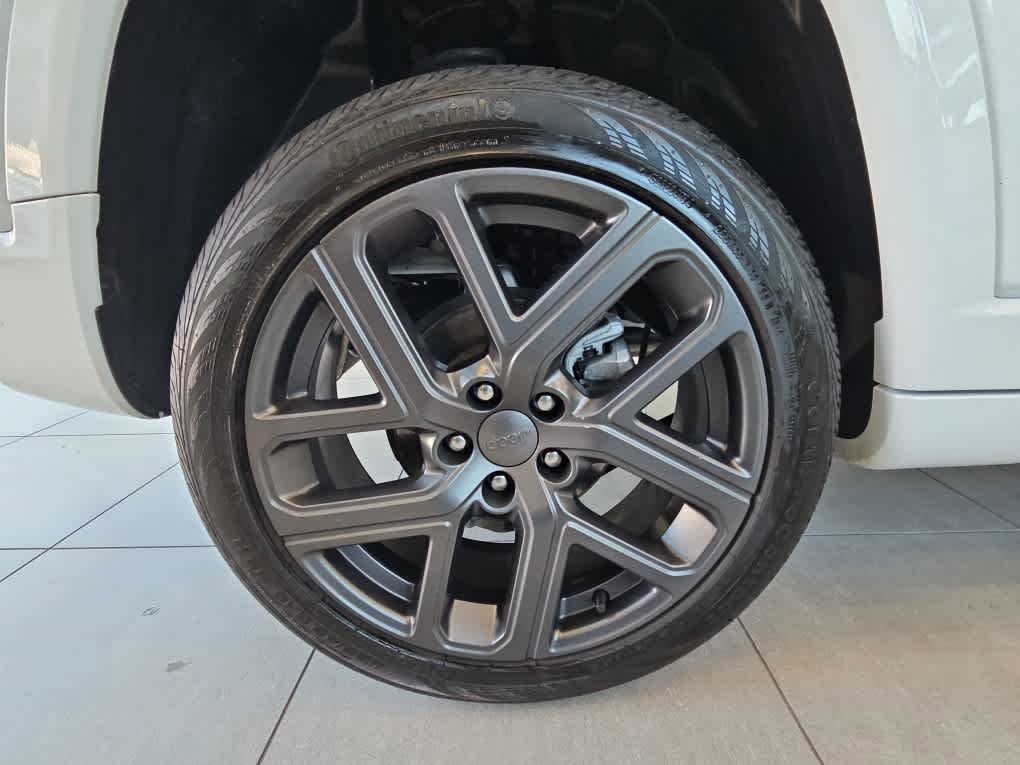 Used 2024 Jeep Compass Limited w/ High Altitude Package image 26