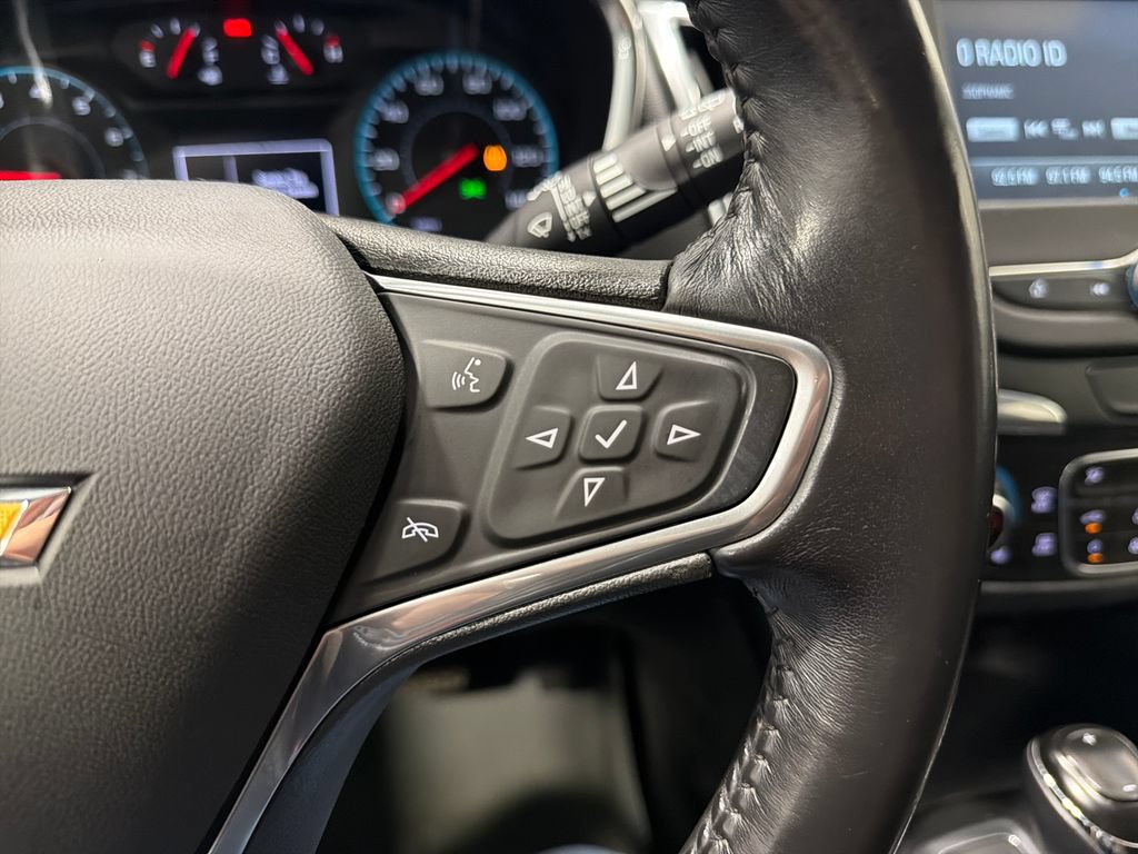Used 2018 Chevrolet Equinox LT AWD/4WD image 12