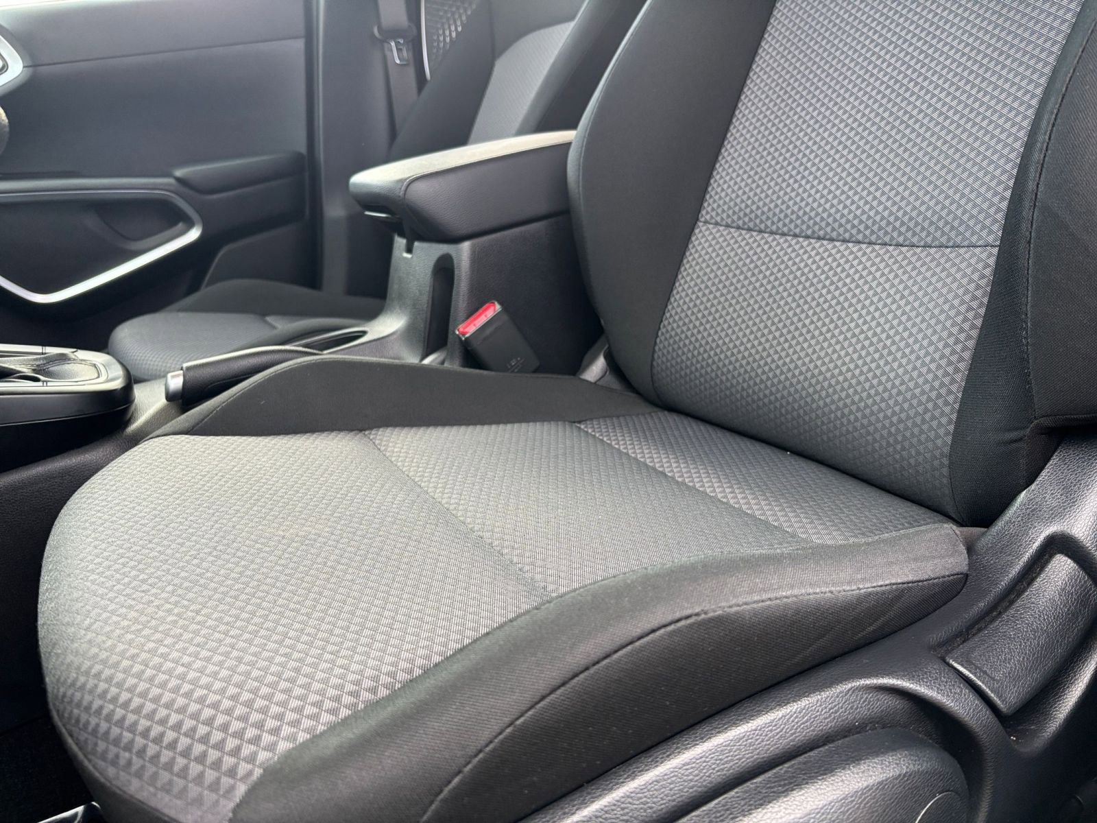 Used 2025 Kia Soul LX w/ LX Technology Package image 24