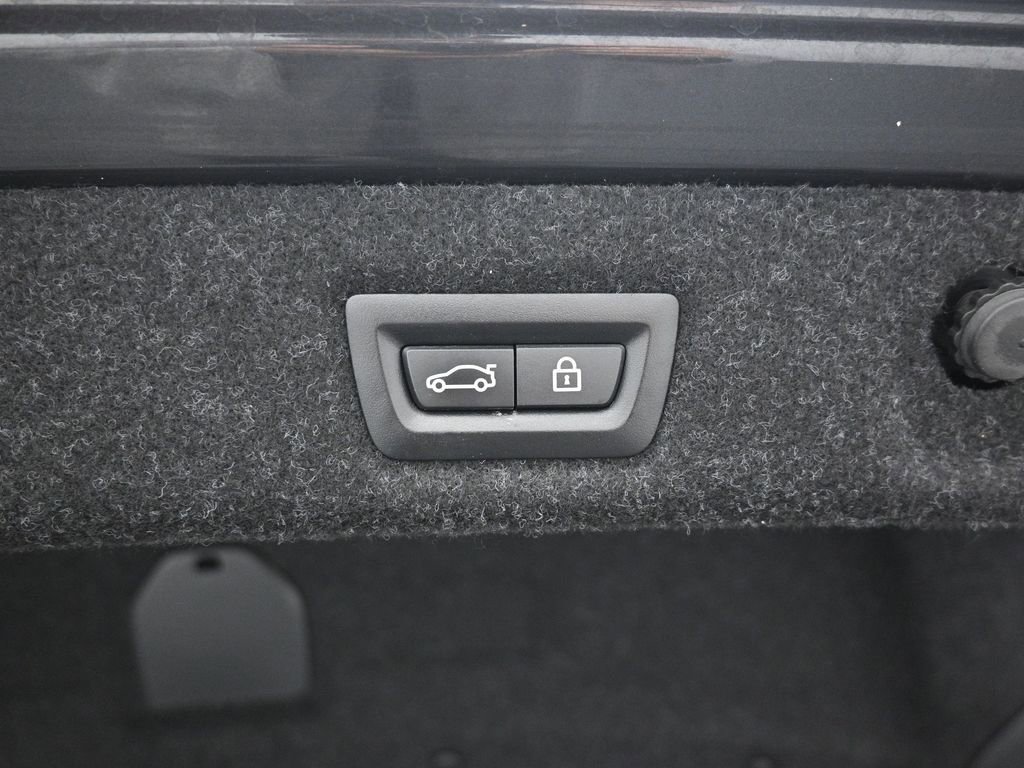 Used 2019 BMW 530e 530e iPerformance w/ Convenience Package image 26