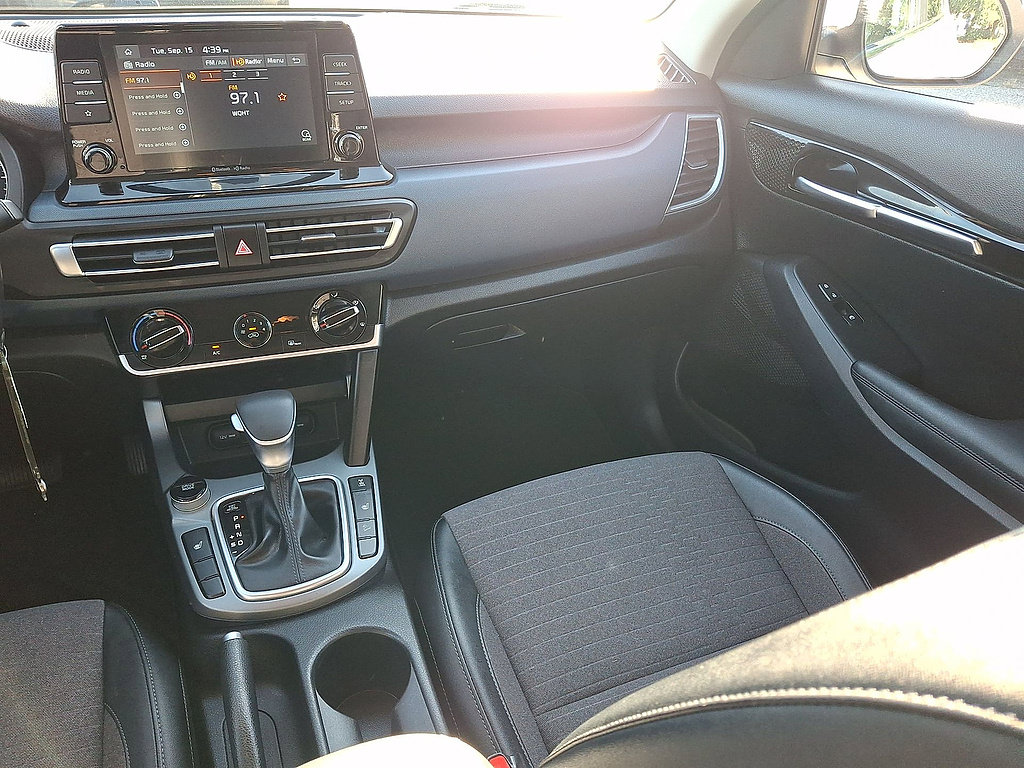 Used 2021 Kia Seltos S AWD/4WD image 11