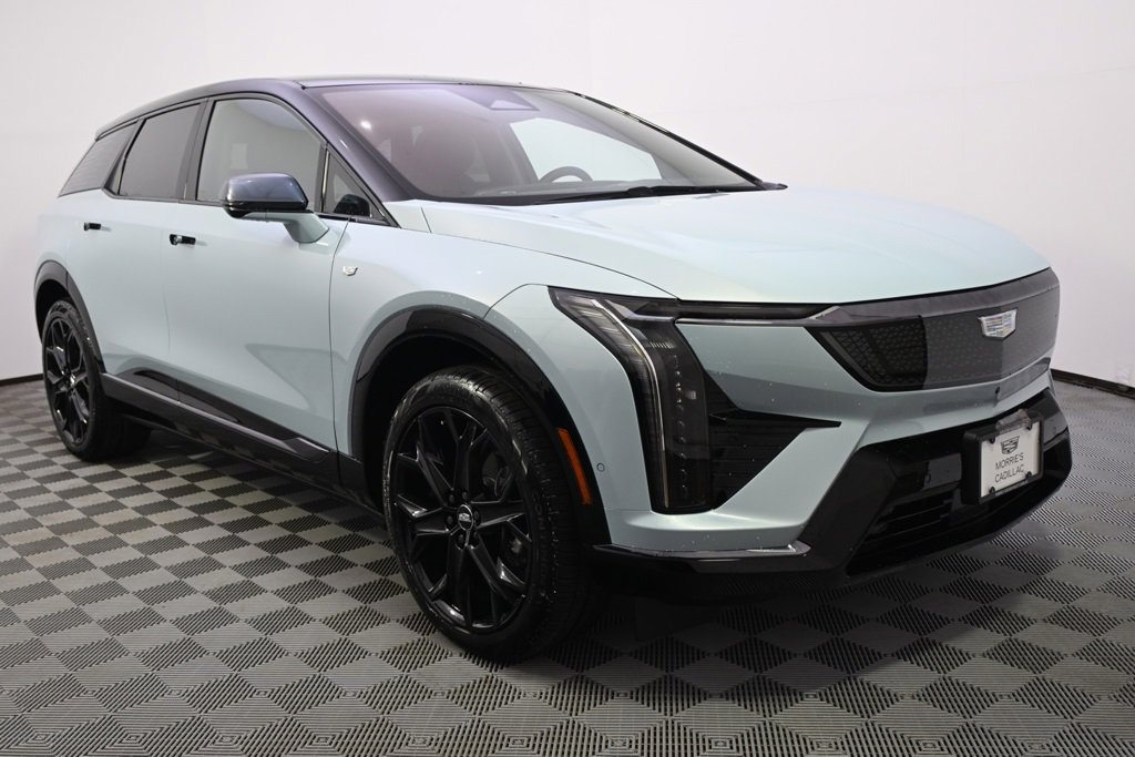 New 2025 Cadillac Optiq Sport 2 w/ LPO, ONYX Package image 8