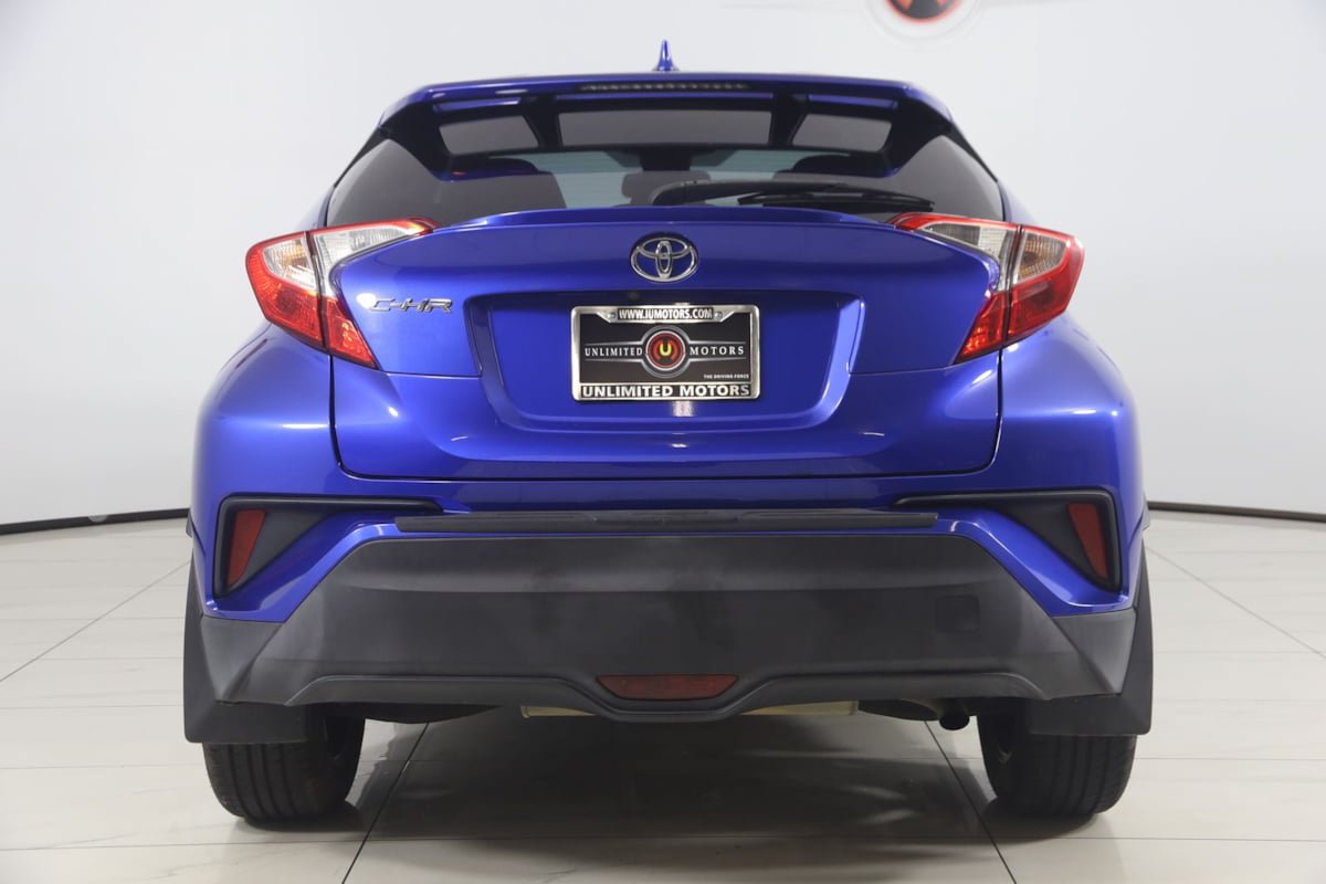 Used 2018 Toyota C-HR XLE FWD image 42