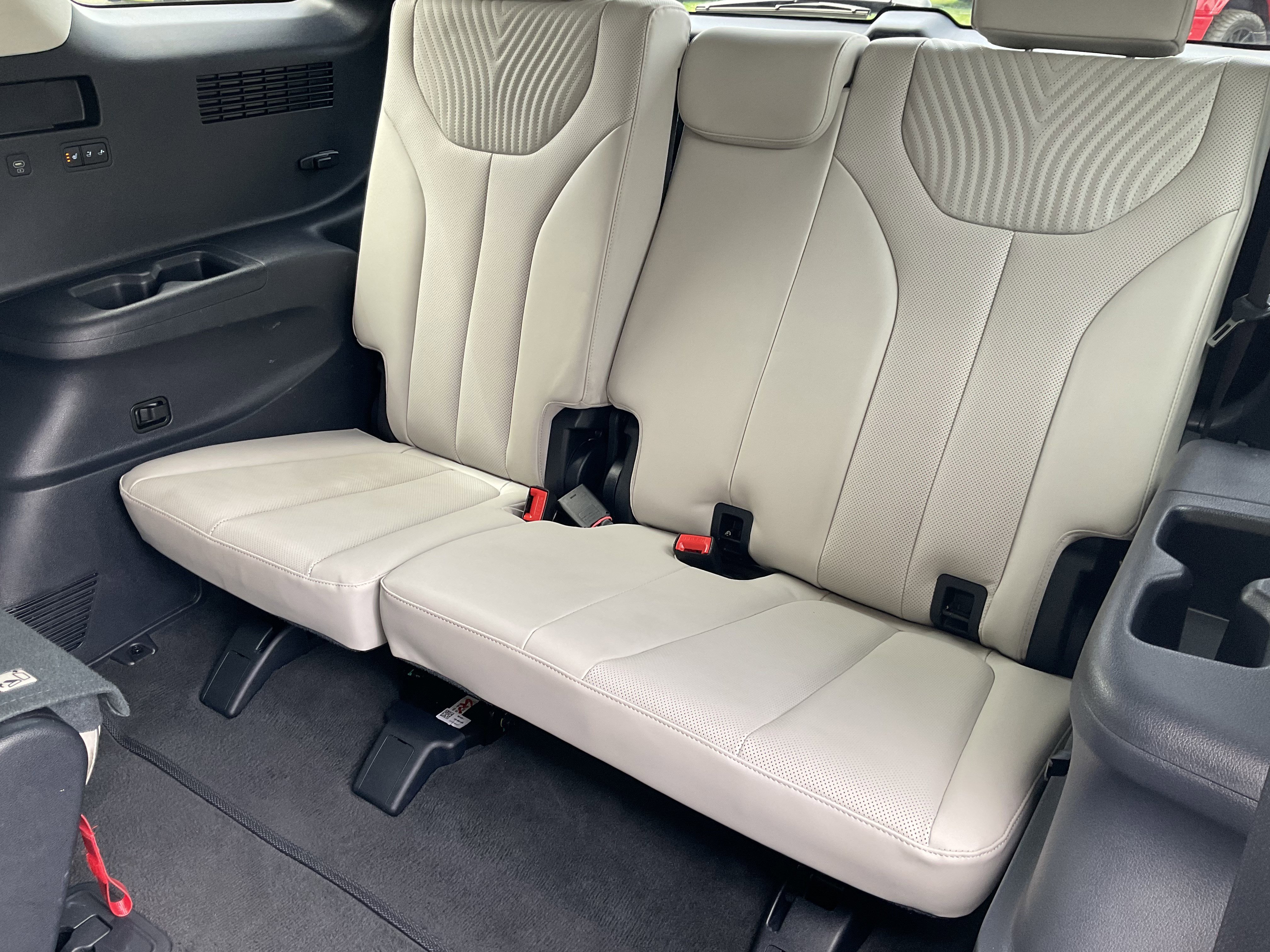 Used 2024 Hyundai Palisade Calligraphy image 50