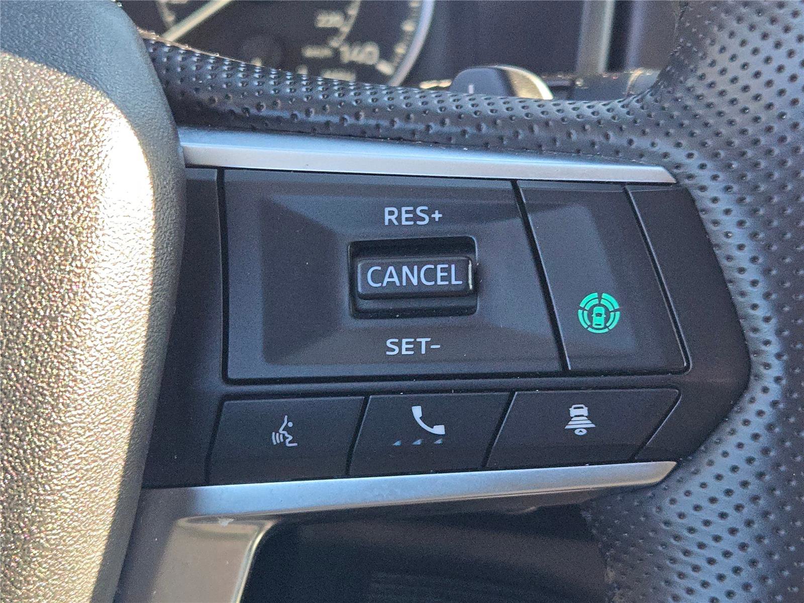 Used 2025 Mitsubishi Outlander SEL image 38