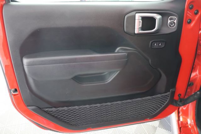 Used 2025 Jeep Wrangler Unlimited Rubicon w/ Convenience Group image 25