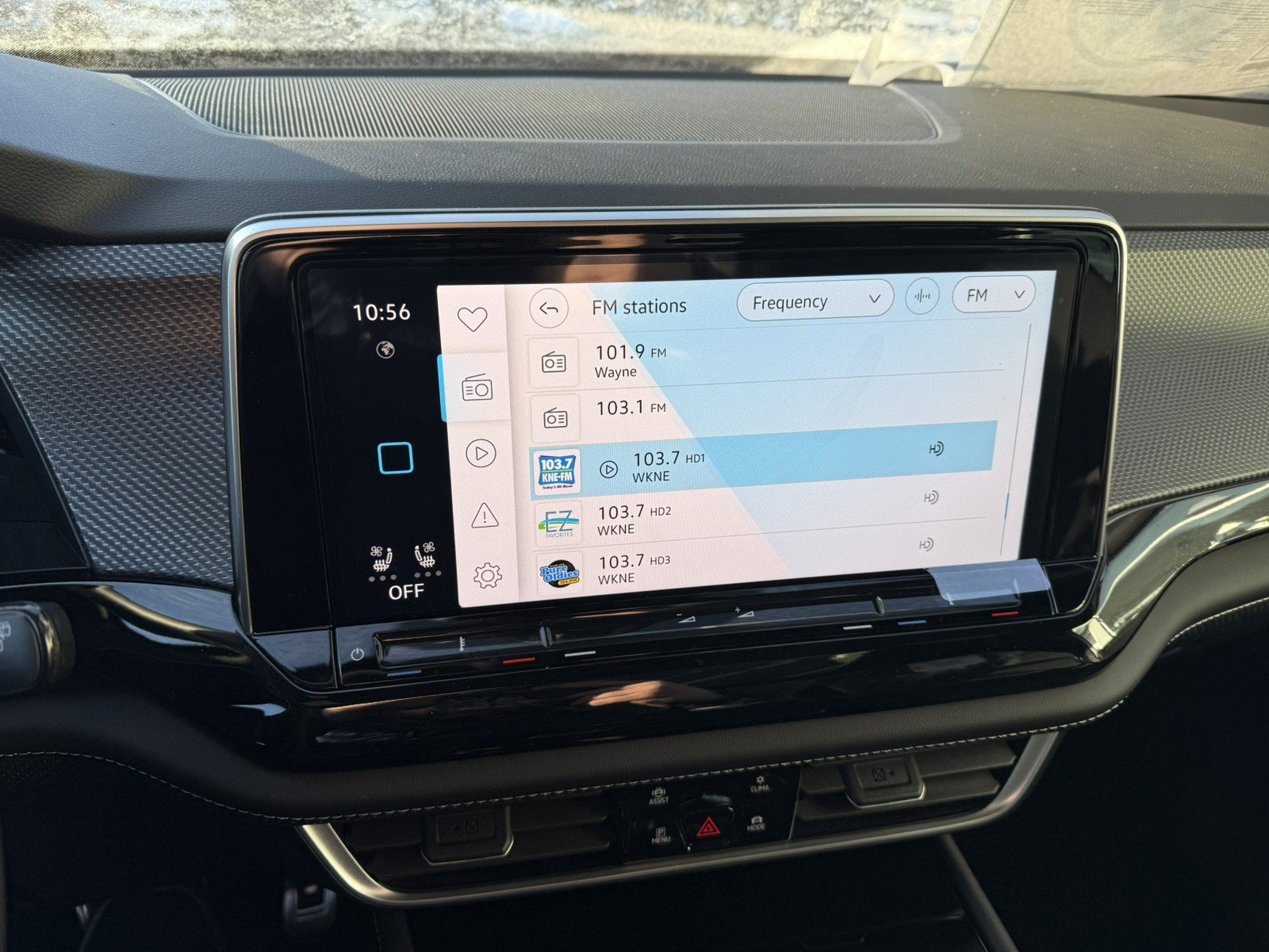 New 2026 Volkswagen Atlas Cross Sport SEL R-Line image 17