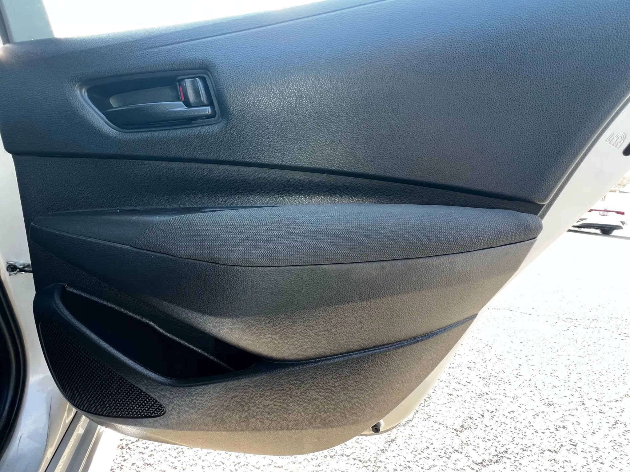 Used 2022 Toyota Corolla LE image 25