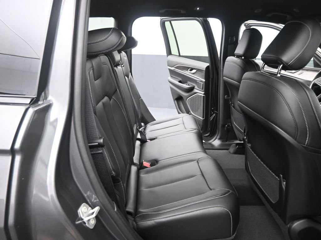New 2026 Jeep Grand Cherokee Limited image 15