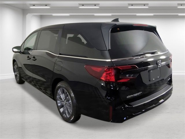 New 2026 Honda Odyssey Touring image 3