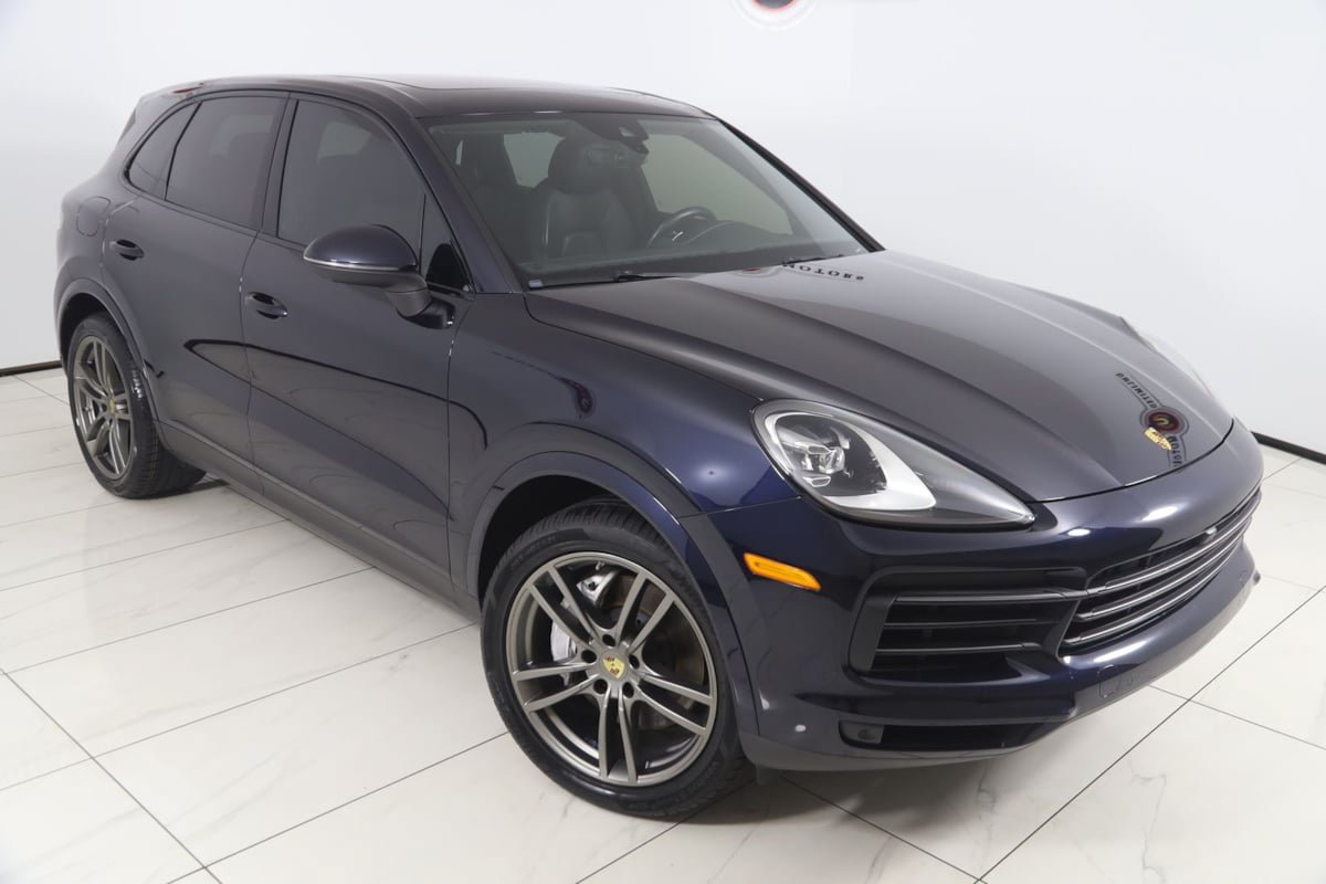 Used 2023 Porsche Cayenne Platinum Edition AWD/4WD image 17