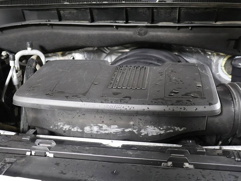 Used 2023 Chevrolet Suburban Premier AWD/4WD image 21