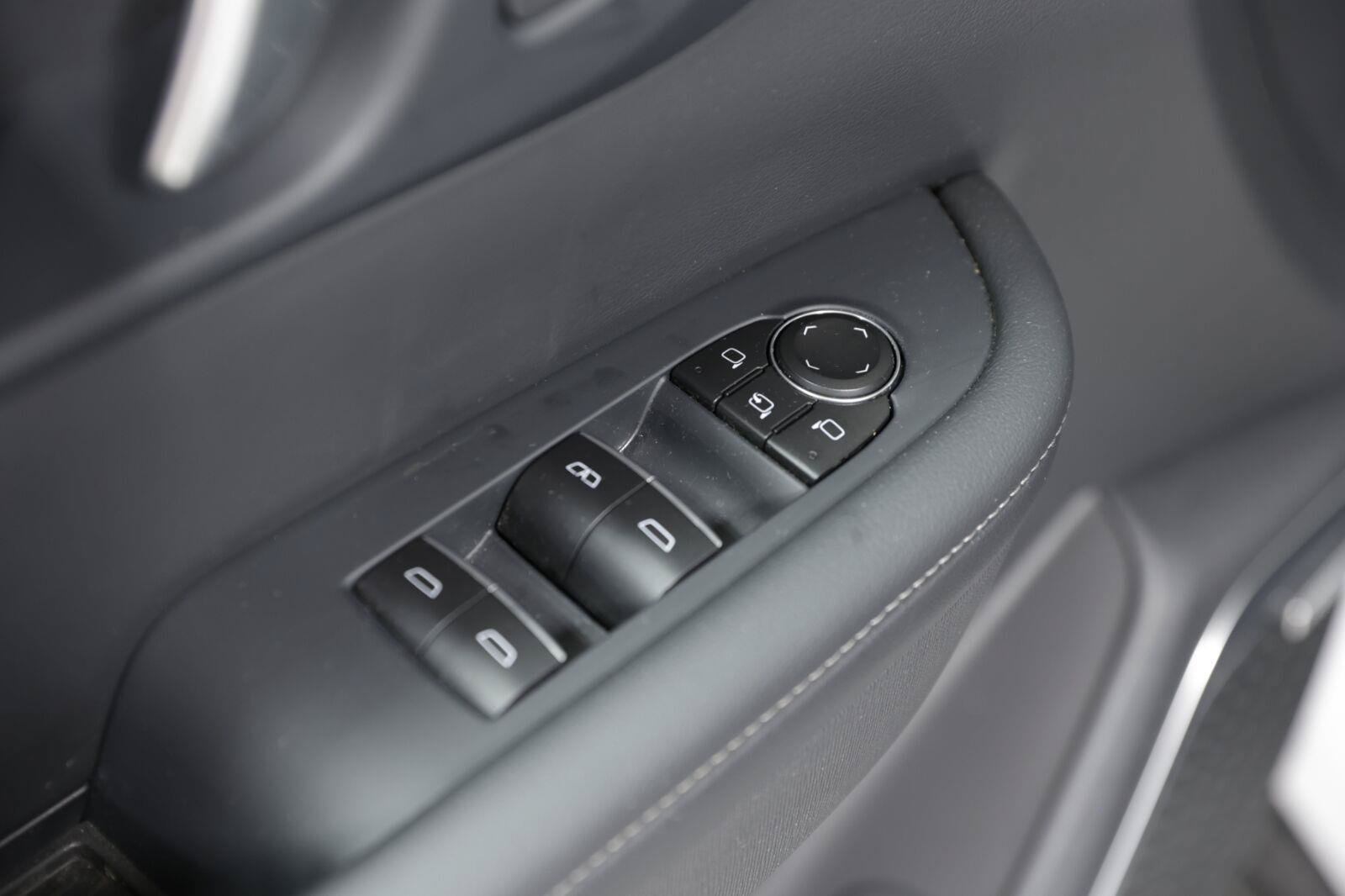 Certified 2026 Buick Enclave Sport Touring AWD/4WD image 33