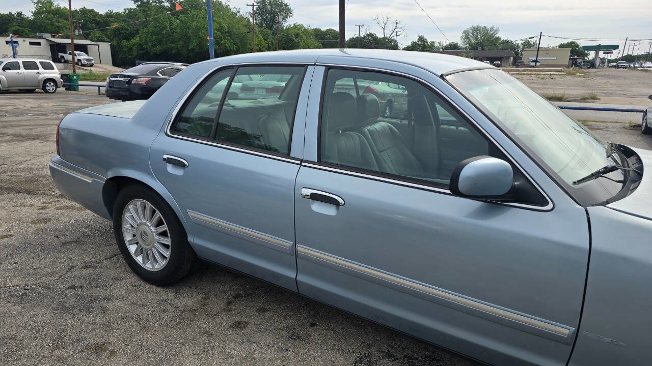 Used 2010 Mercury Grand Marquis LS RWD image 6
