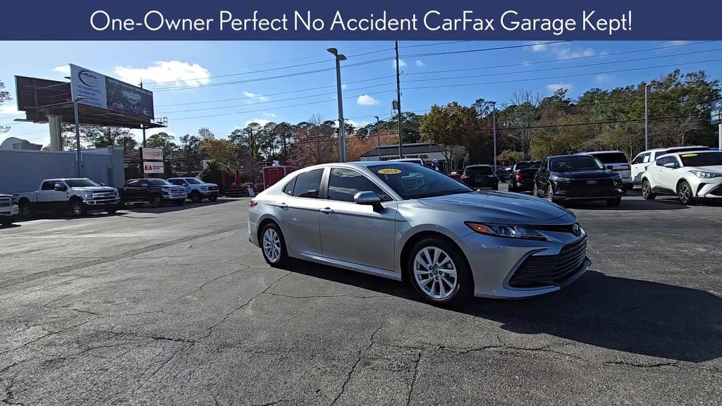 Used 2024 Toyota Camry LE image 4