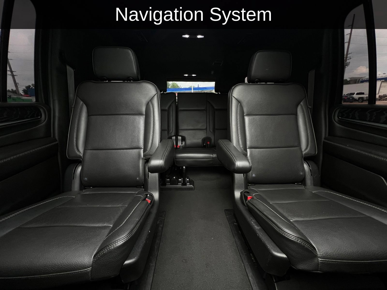 Used 2023 GMC Yukon XL Denali AWD/4WD image 2
