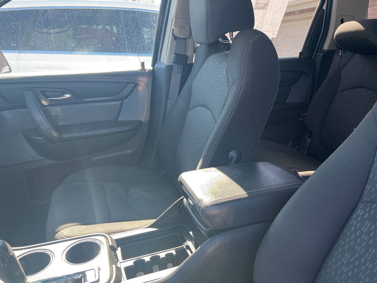 Used 2015 GMC Acadia SLE AWD/4WD image 13