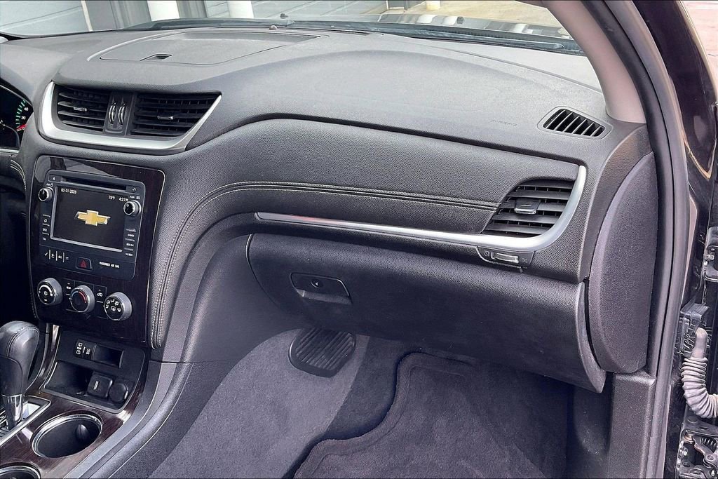 Used 2017 Chevrolet Traverse LT image 16
