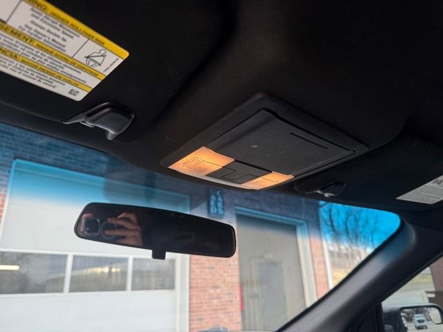 Used 2017 Ford Explorer XLT image 32