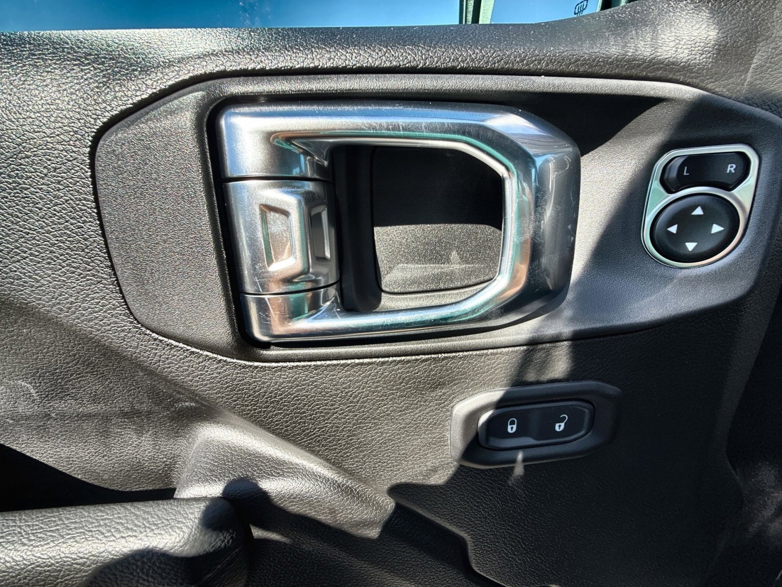 New 2025 Jeep Wrangler Willys image 15