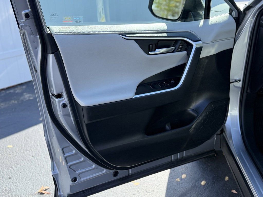 Used 2024 Toyota RAV4 Limited image 13