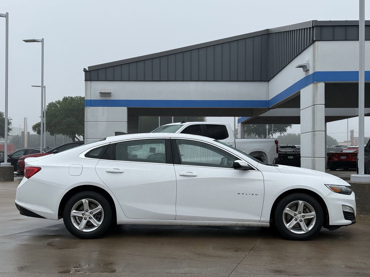 Used 2020 Chevrolet Malibu LS w/ Driver Confidence Package II FWD image 3