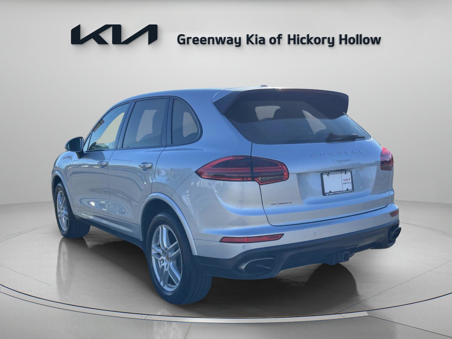 Used 2017 Porsche Cayenne Platinum Edition image 5