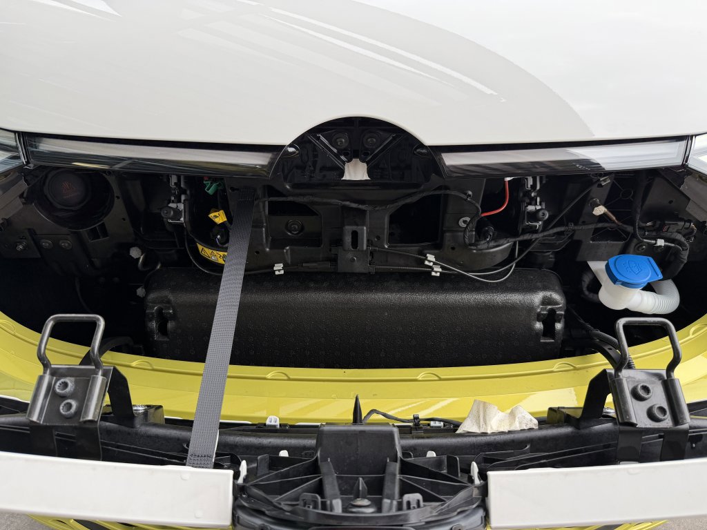 Used 2025 Volkswagen ID. Buzz 1st Edition image 42