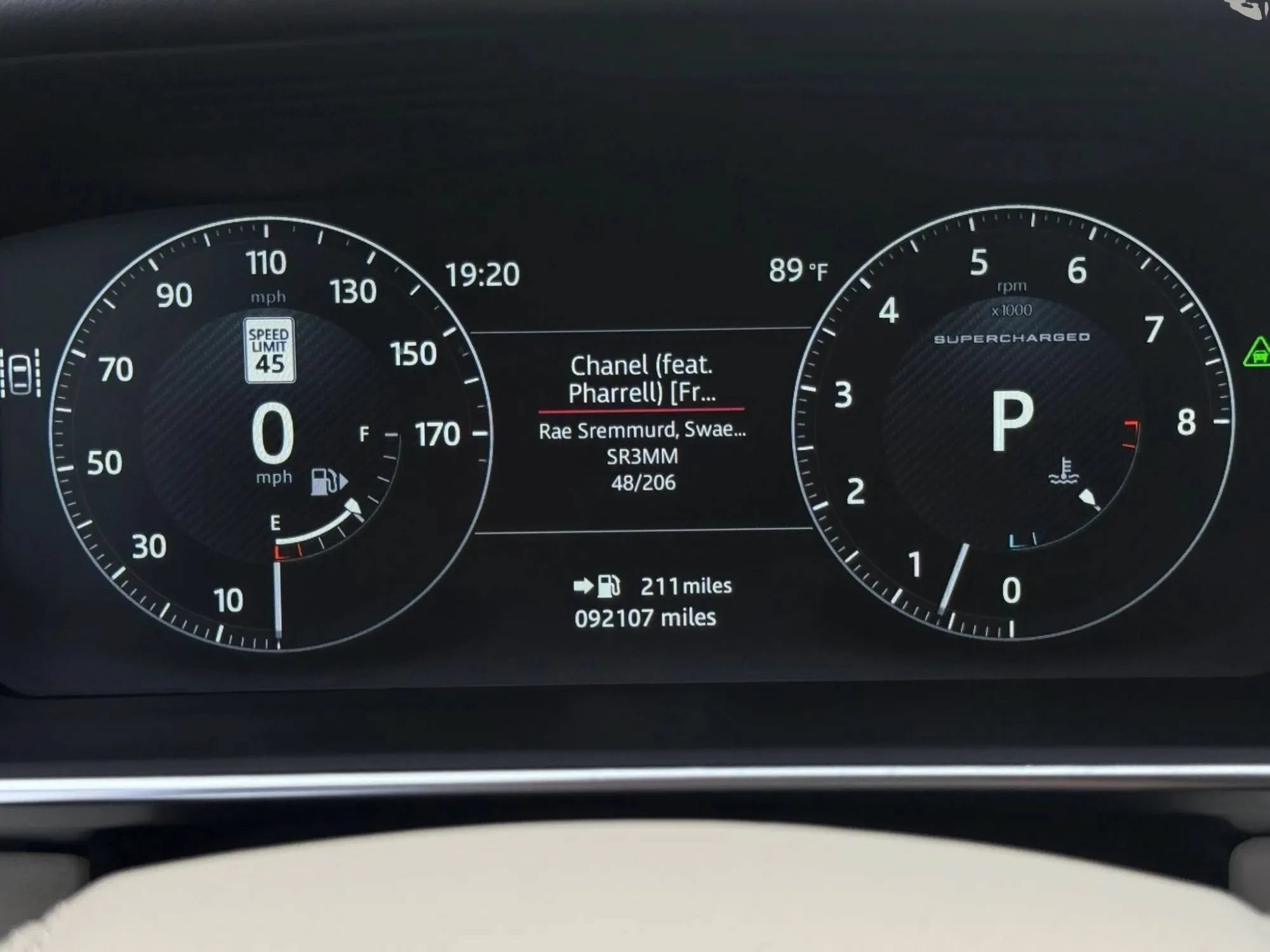 Used 2017 Land Rover Range Rover Supercharged AWD/4WD image 15