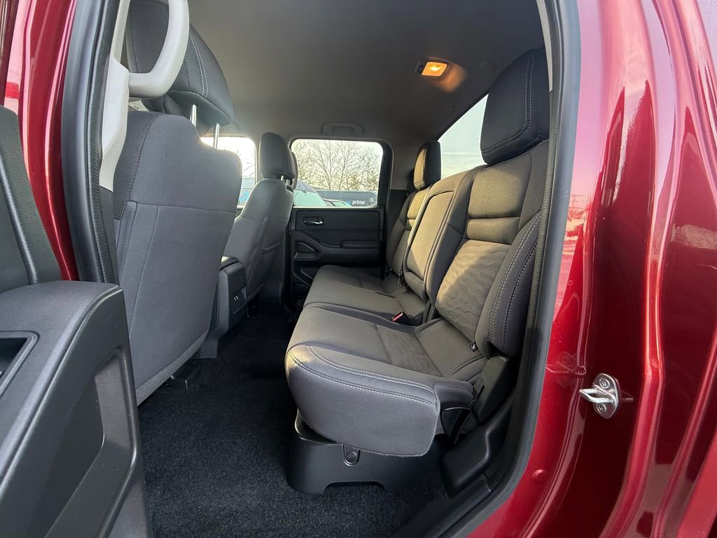 Used 2023 Nissan Frontier SV image 19