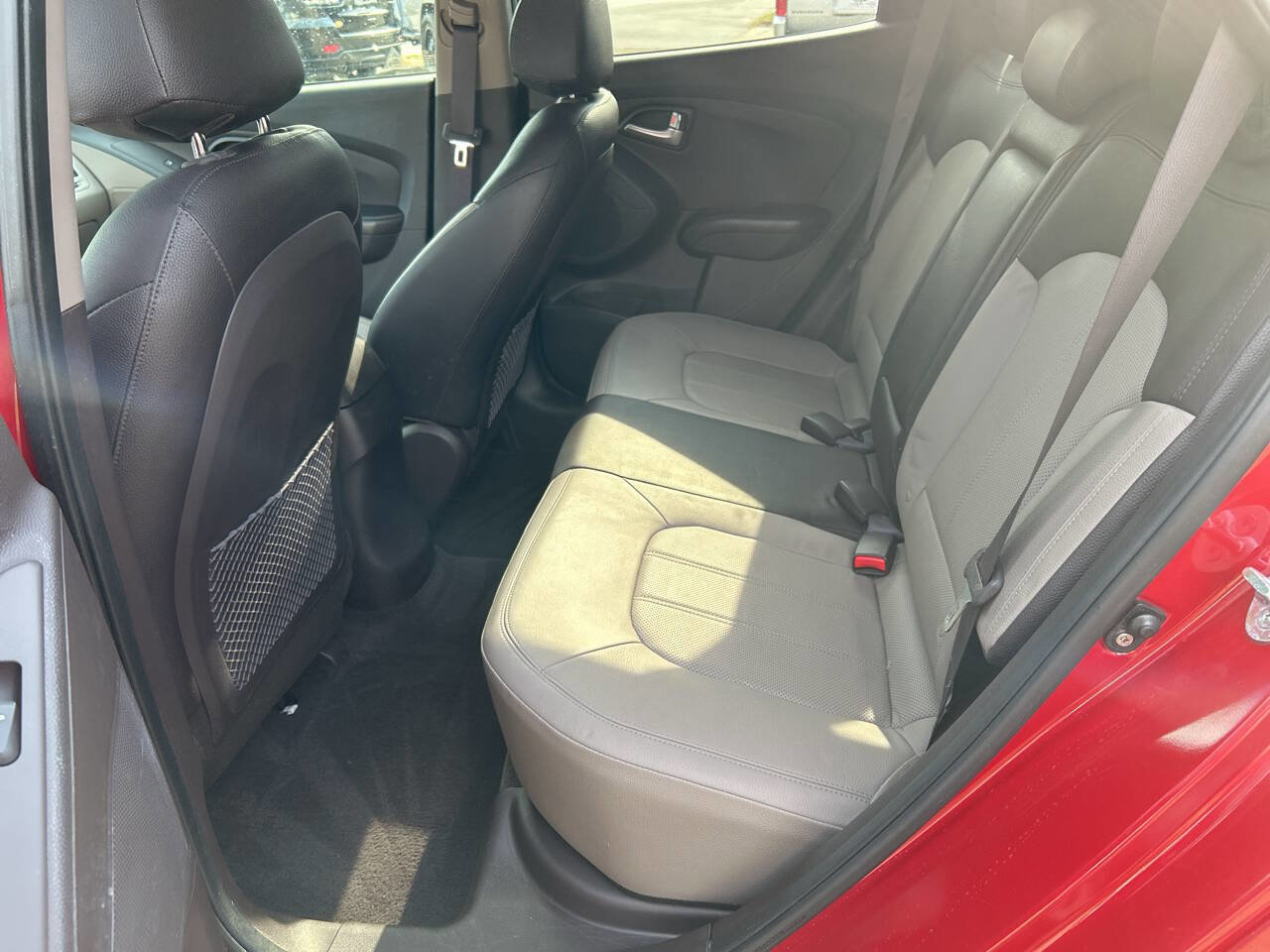 Used 2013 Hyundai Tucson Limited w/ Premium Pkg image 12