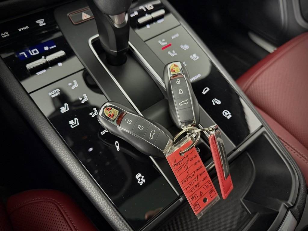 Used 2022 Porsche Macan S image 27